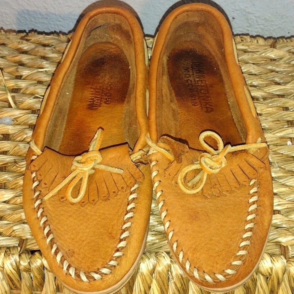 Woman's Brown Swede Minnetonka Moccasin 8